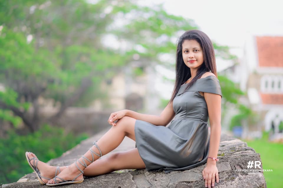 Dushani Madushika Gray Dress (23)