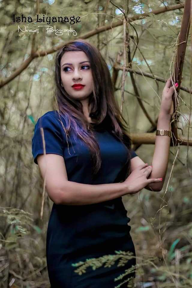 Isha Liyanage Blue Dress (8)
