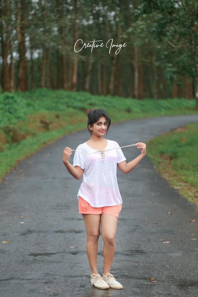 Ishi Dilhani White Dress (29)