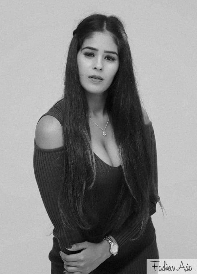 Madiwadani Miral Black (4)