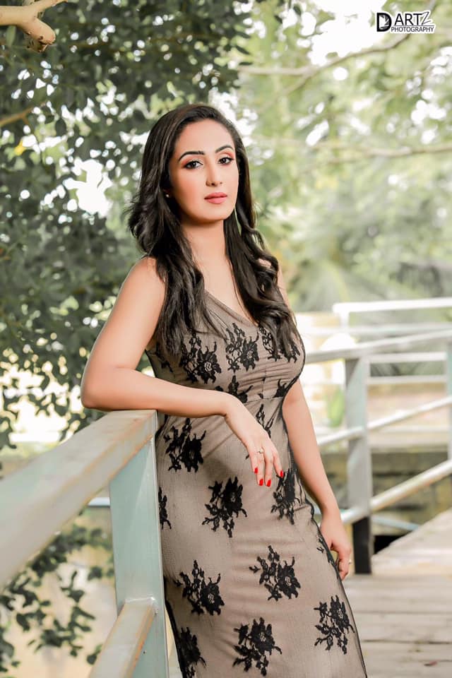 Dinithi Walgamage (5)