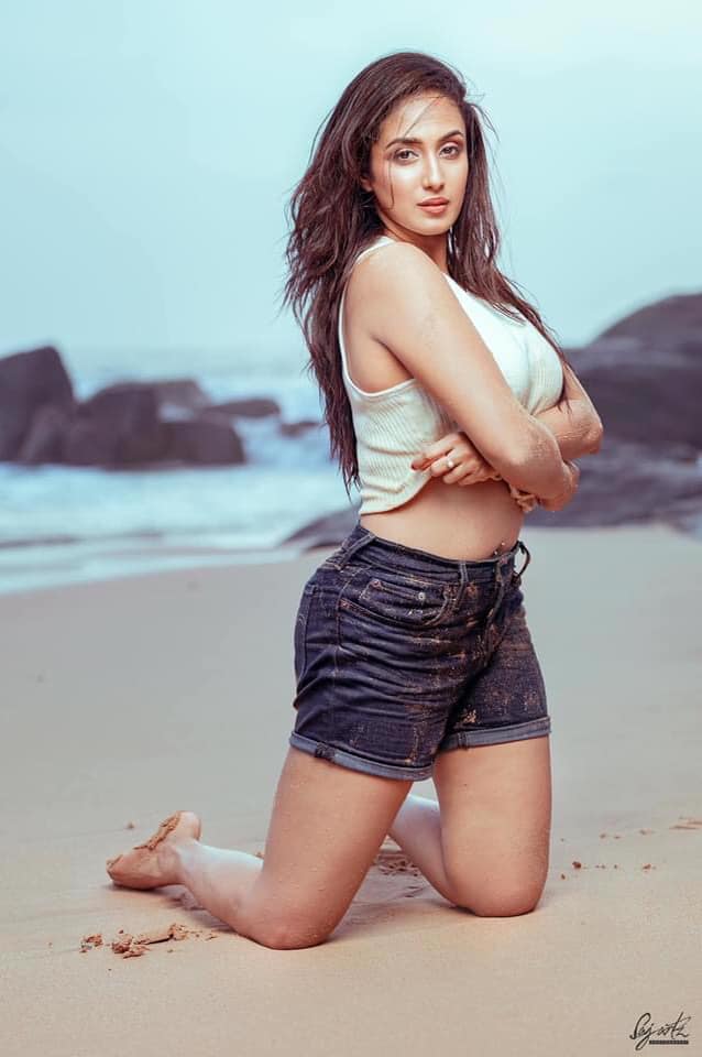 Dinithi Walgamage 2020 2