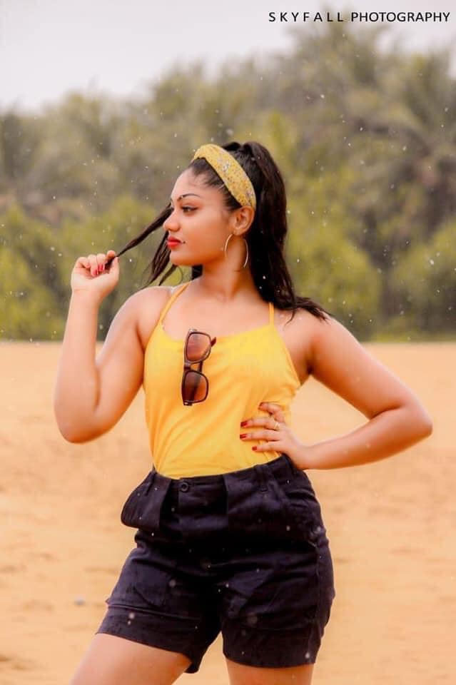 Senu Kavindi Yellow Dress 7