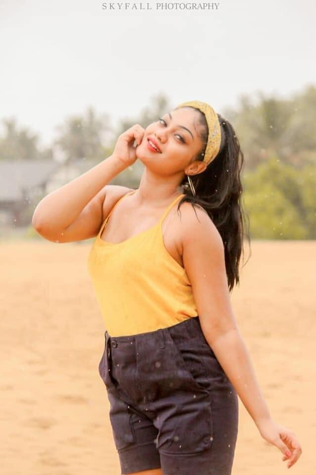 Senu Kavindi Yellow Dress 8