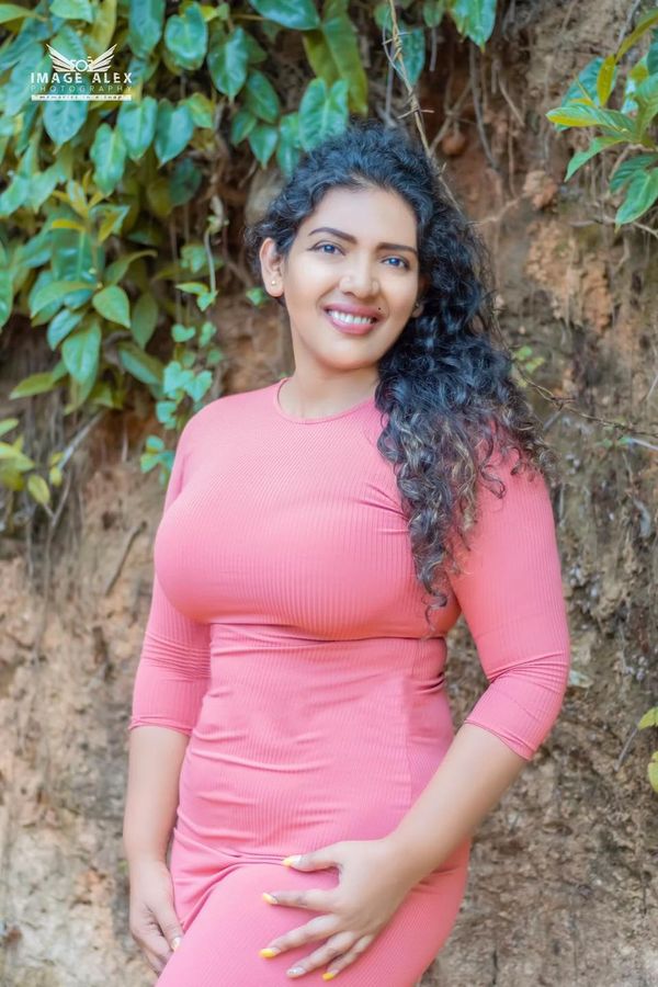 Anushka Nivanthi (2)