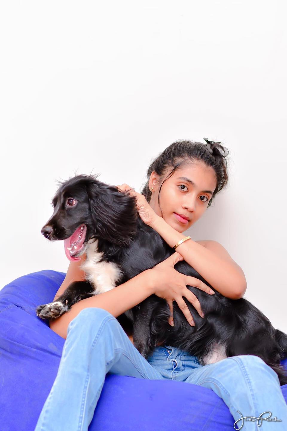 Sanjalee with Dog Photo Shoot (13)