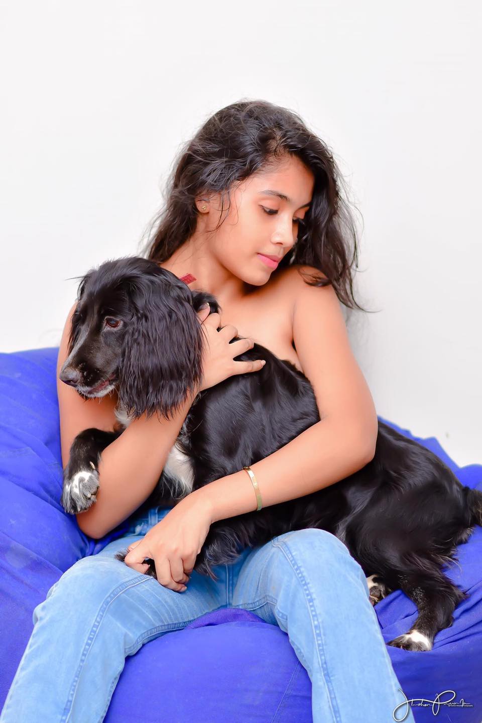 Sanjalee with Dog Photo Shoot (14)