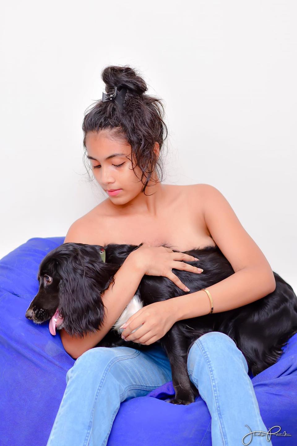 Sanjalee with Dog Photo Shoot (7)