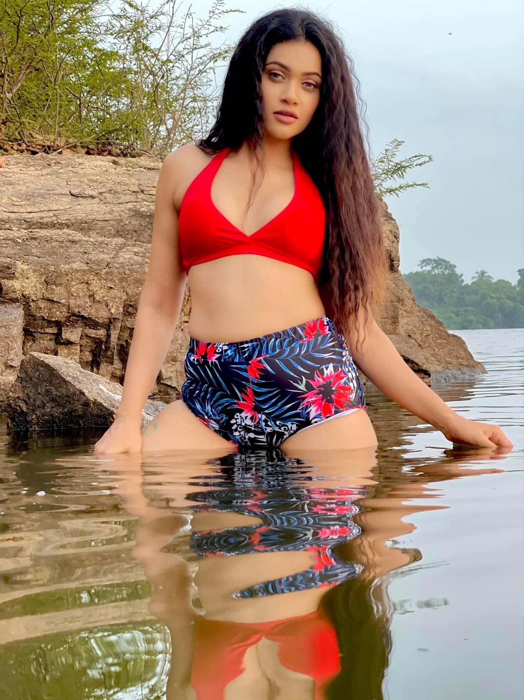 Chulakshi Ranathunga Outdoor (2)