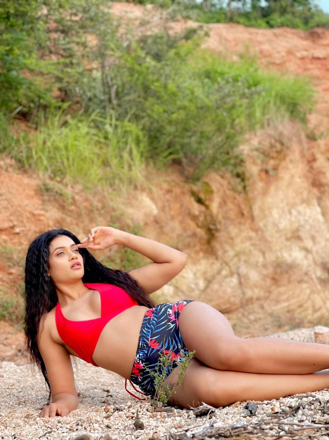 Chulakshi Ranathunga Outdoor (6)