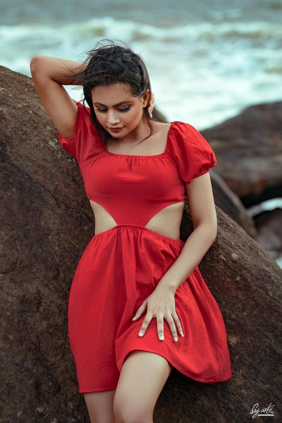 Dushani Madushika Red Dress (1)