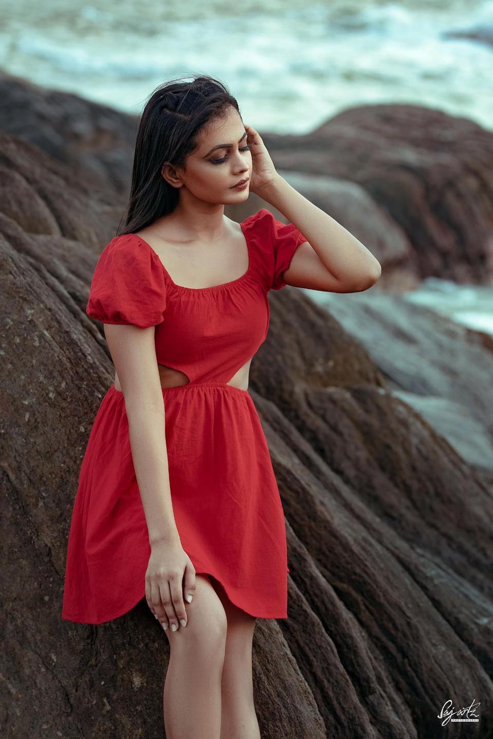Dushani Madushika Red Dress (5)