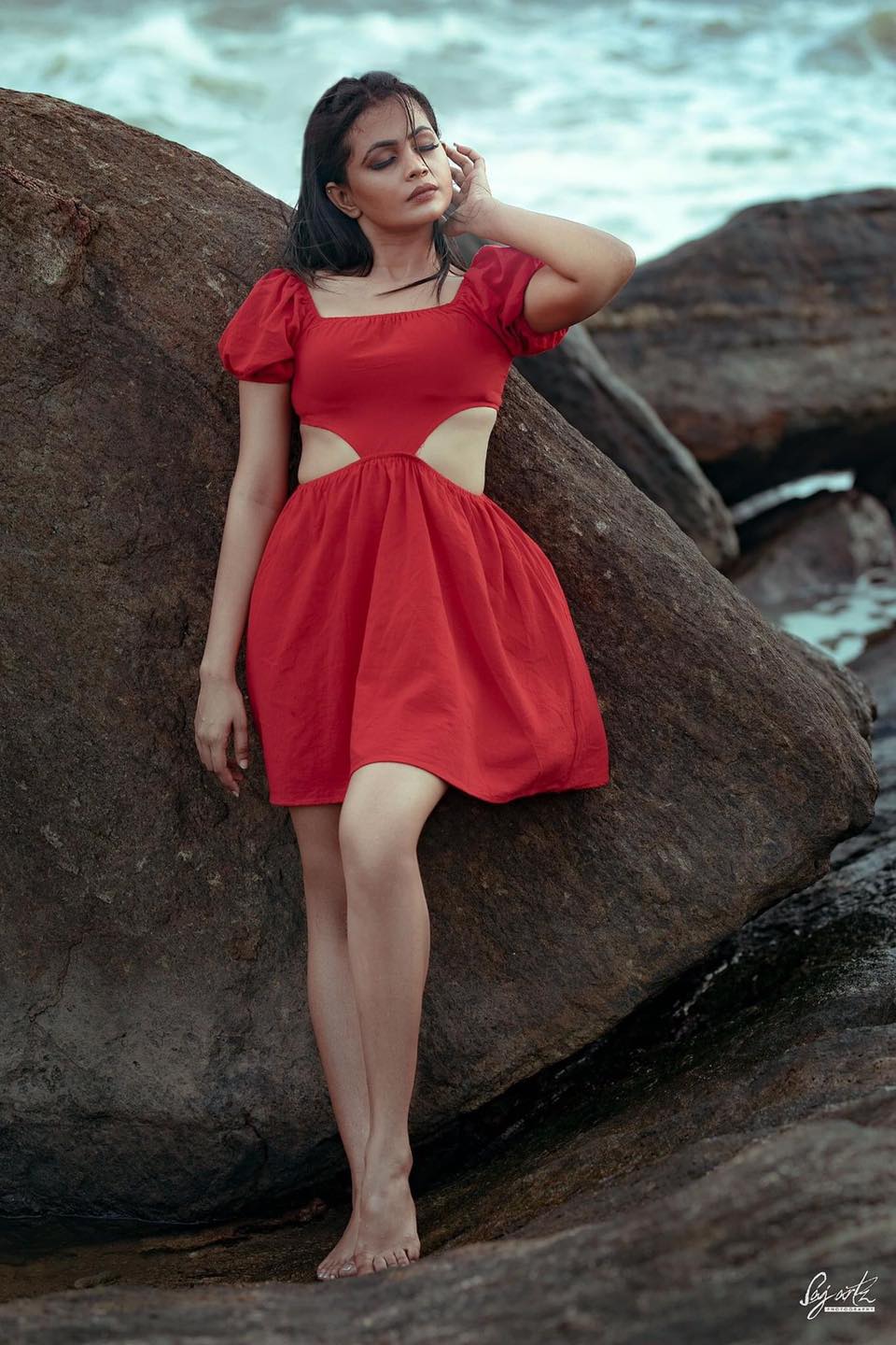 Dushani Madushika Red Dress (7)