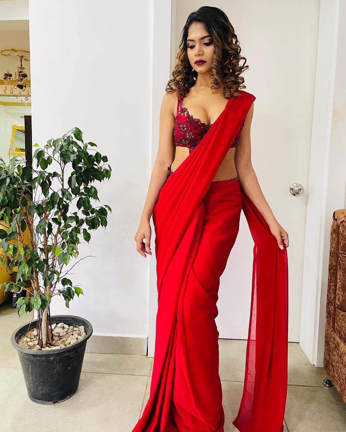 Hasini Samuel Red Saree (3)